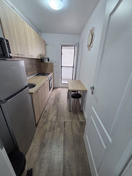 Biruintei, inchiriere garsoniera decomandata, metrou Tudor Arghezi,